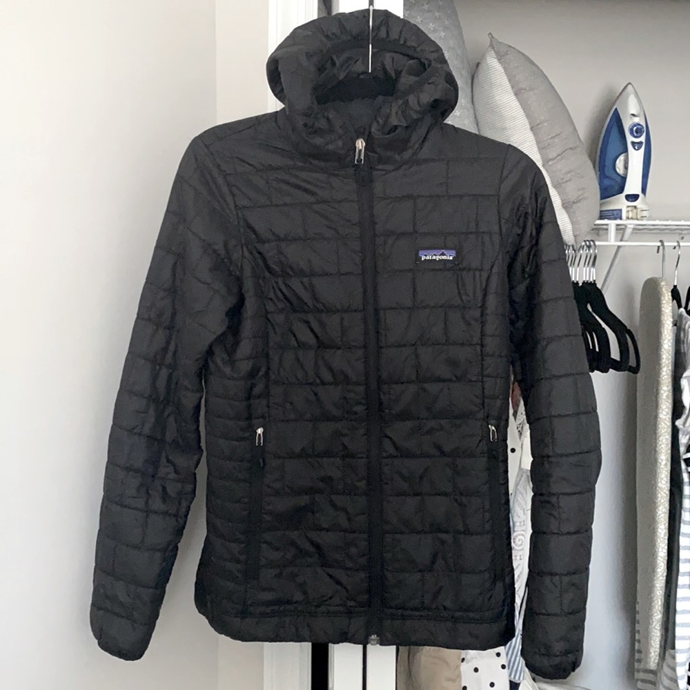 Patagonia Nano puff, hooded, black XS, like new!